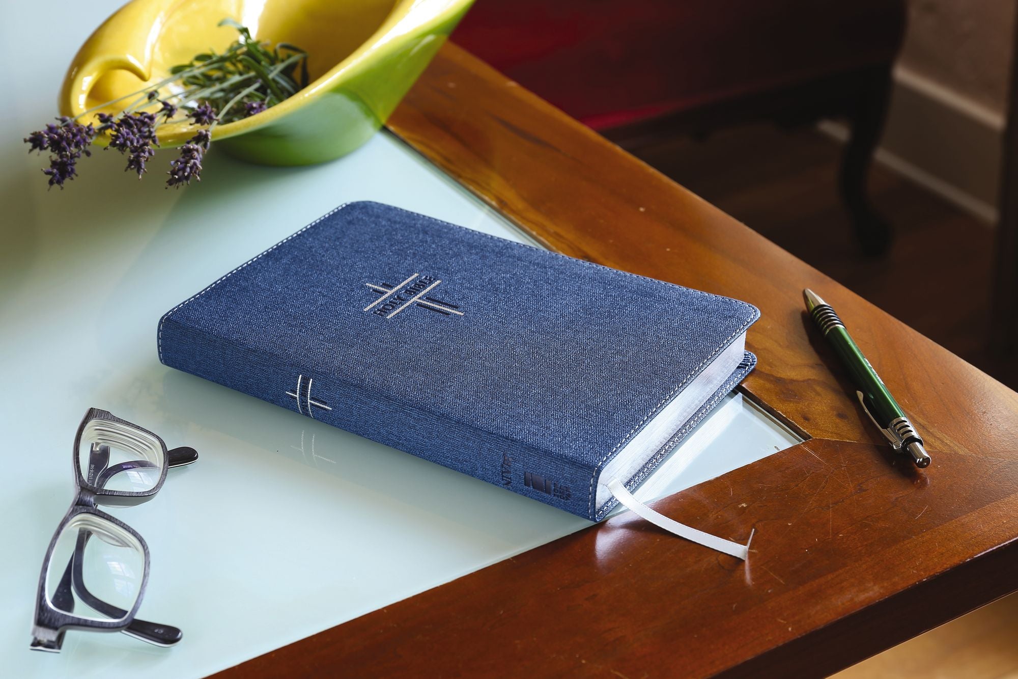 NIV, Bible for Teens, Thinline Edition, Leathersoft, Blue, Red Letter, Comfort Print