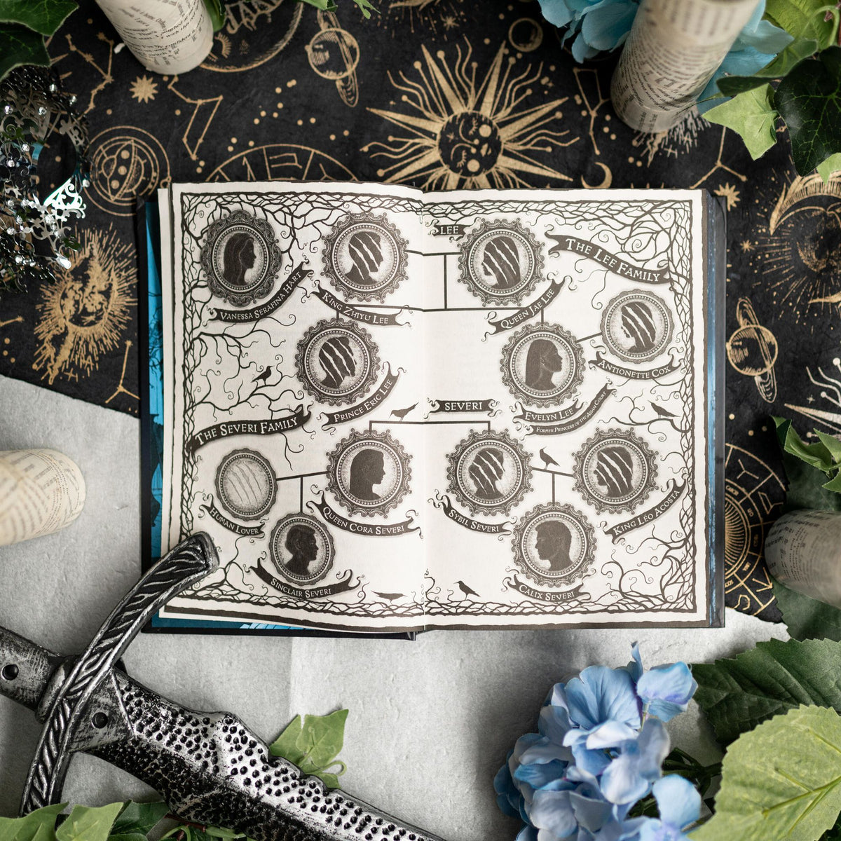 Devoured (Deluxe Limited Edition): A Bitten Novel