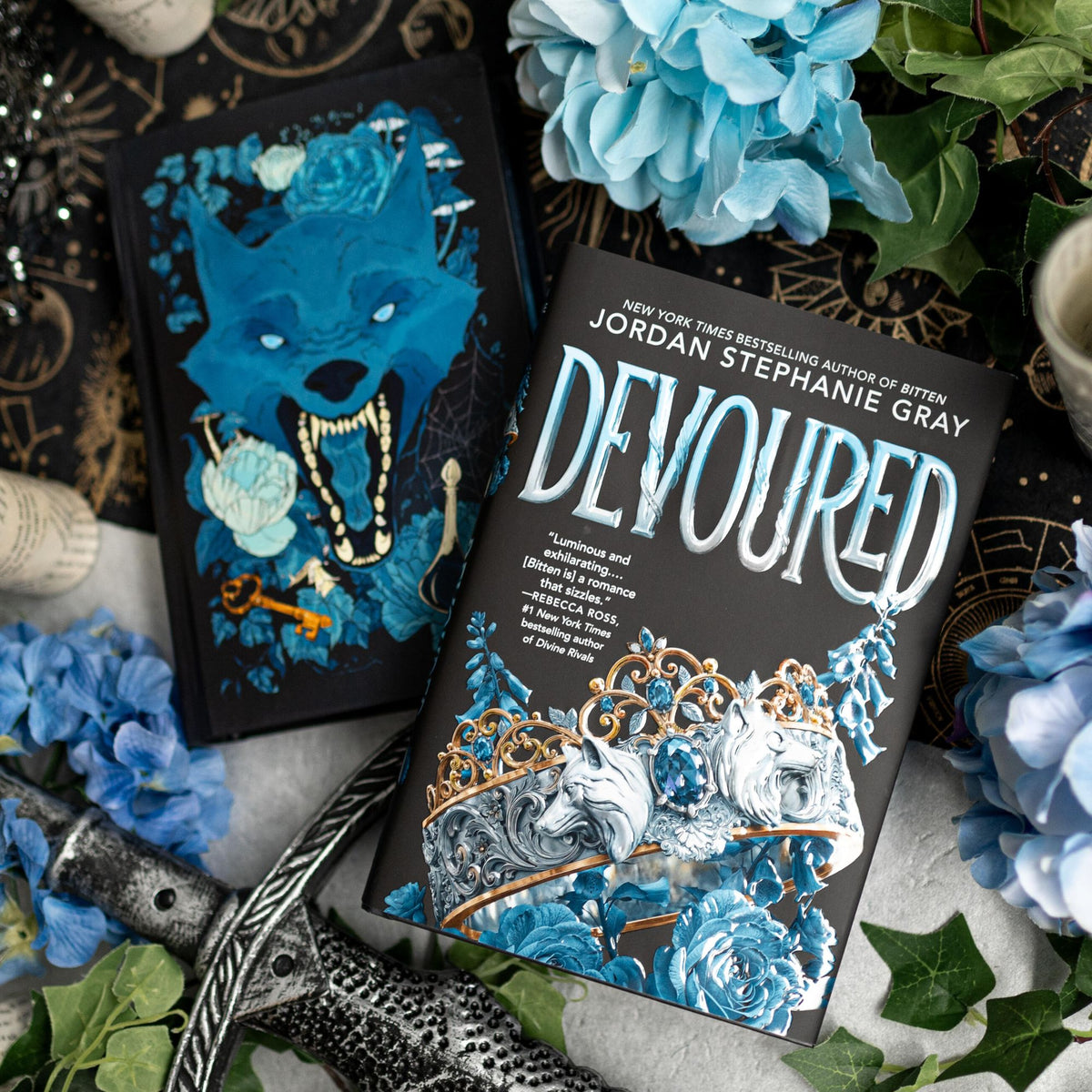 Devoured (Deluxe Limited Edition): A Bitten Novel