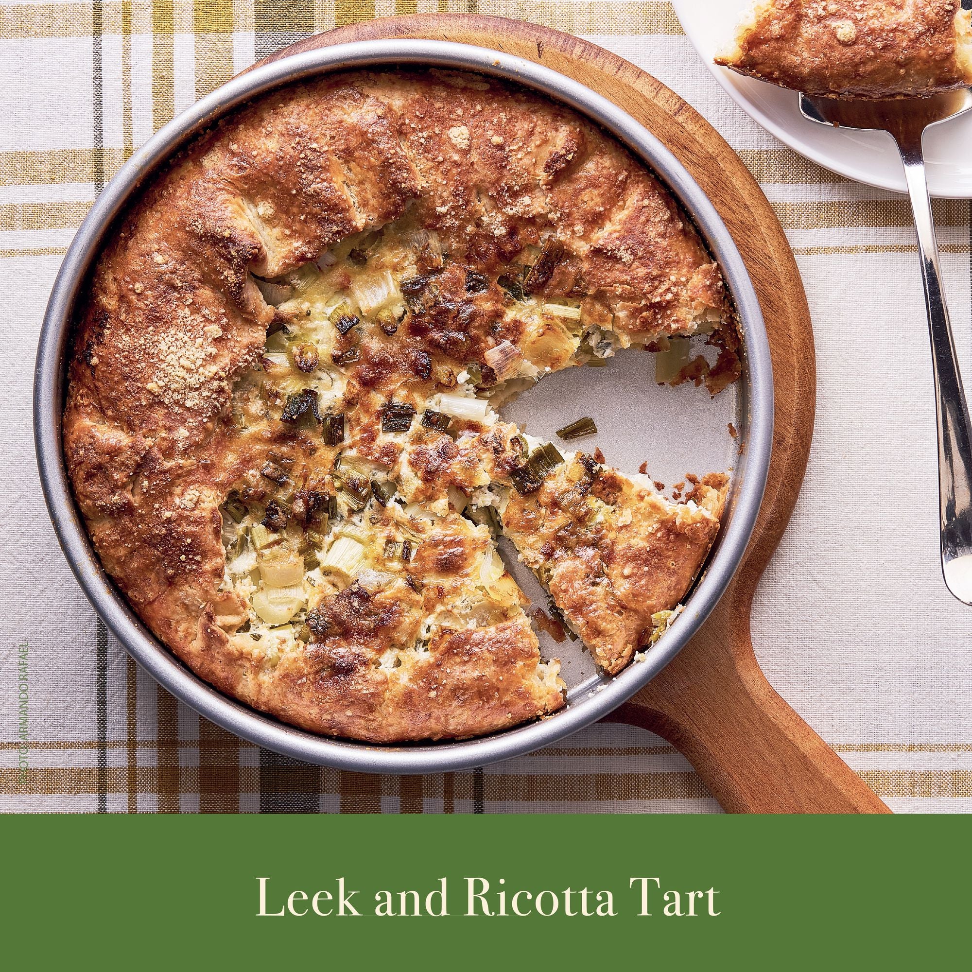 Lidia's From Our Family Table to Yours: More Than 100 Recipes Made with Love for All Occasions: A Cookbook