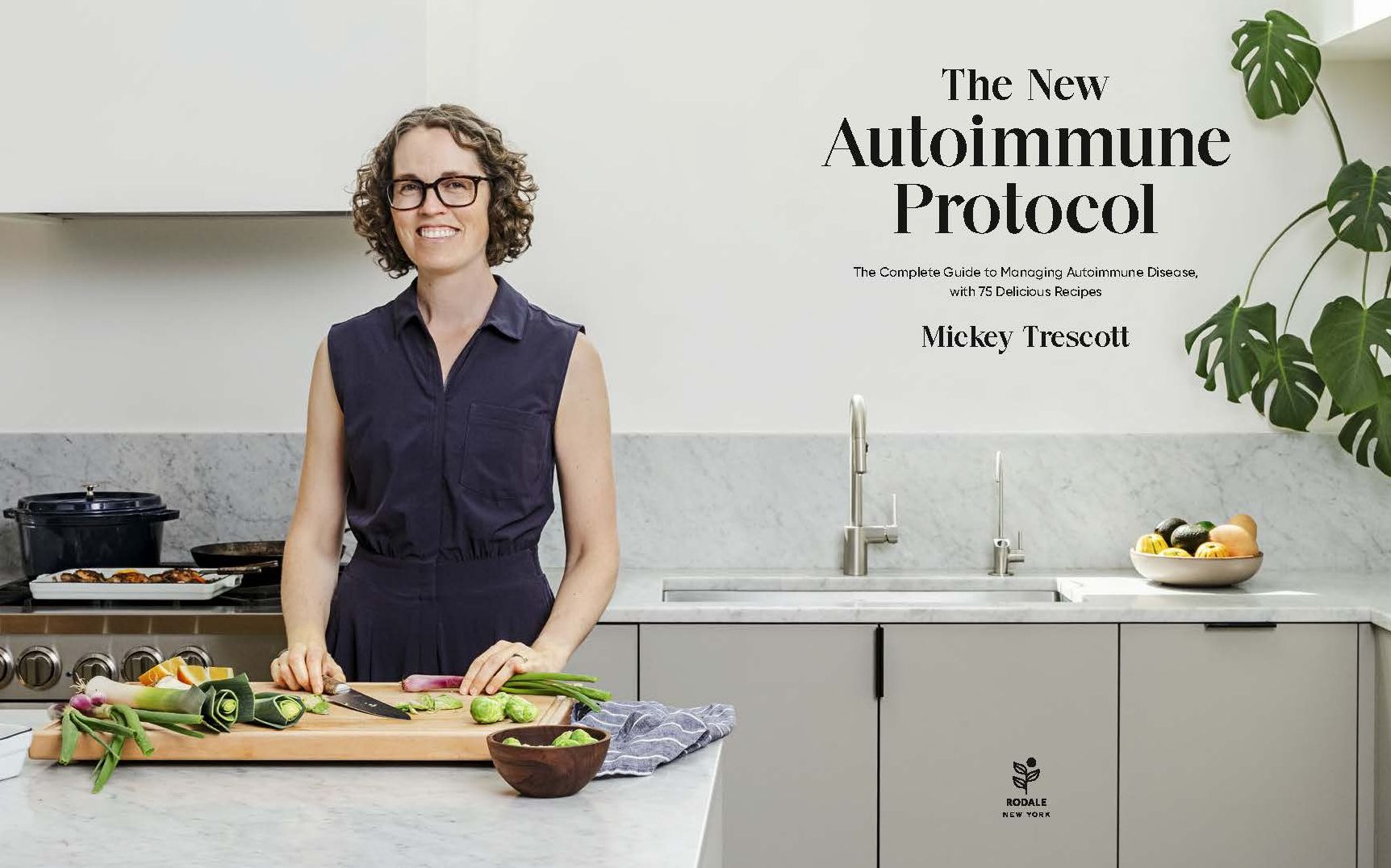 The New Autoimmune Protocol: The Complete Guide to Managing Autoimmune Disease, with 75 Delicious Recipes