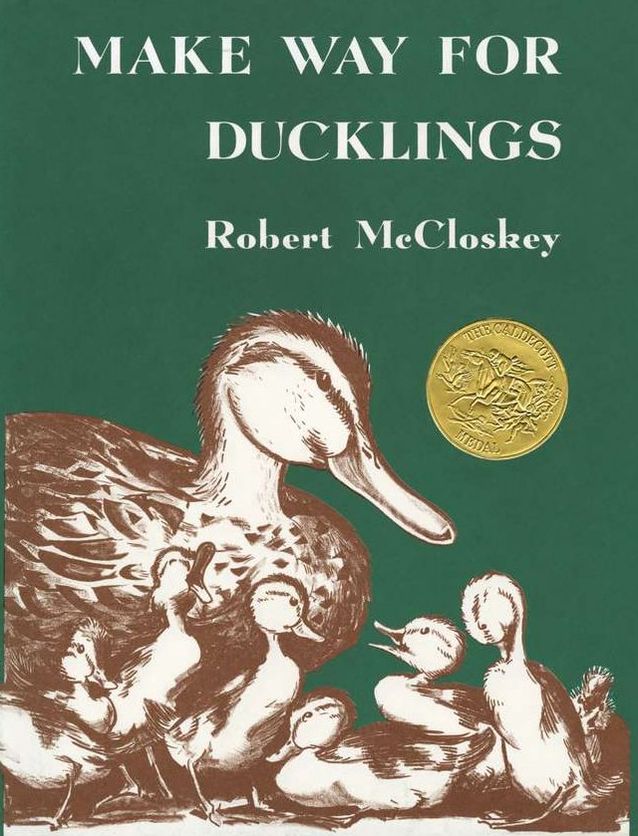 Make Way for Ducklings (Caldecott Medal Winner)