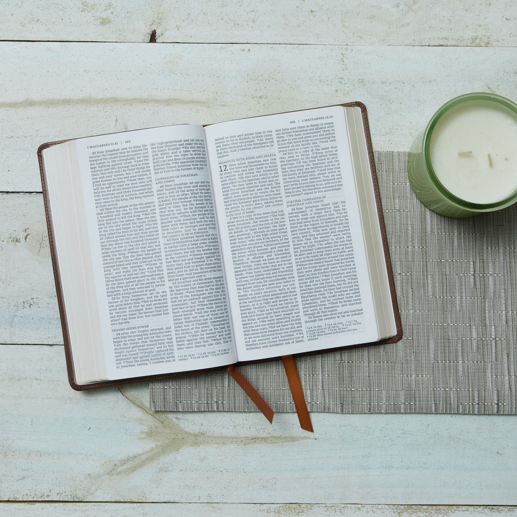 NRSV Catholic Edition Gift Bible, White Leathersoft (Comfort Print, Holy Bible, Complete Catholic Bible, NRSV CE): Holy Bible