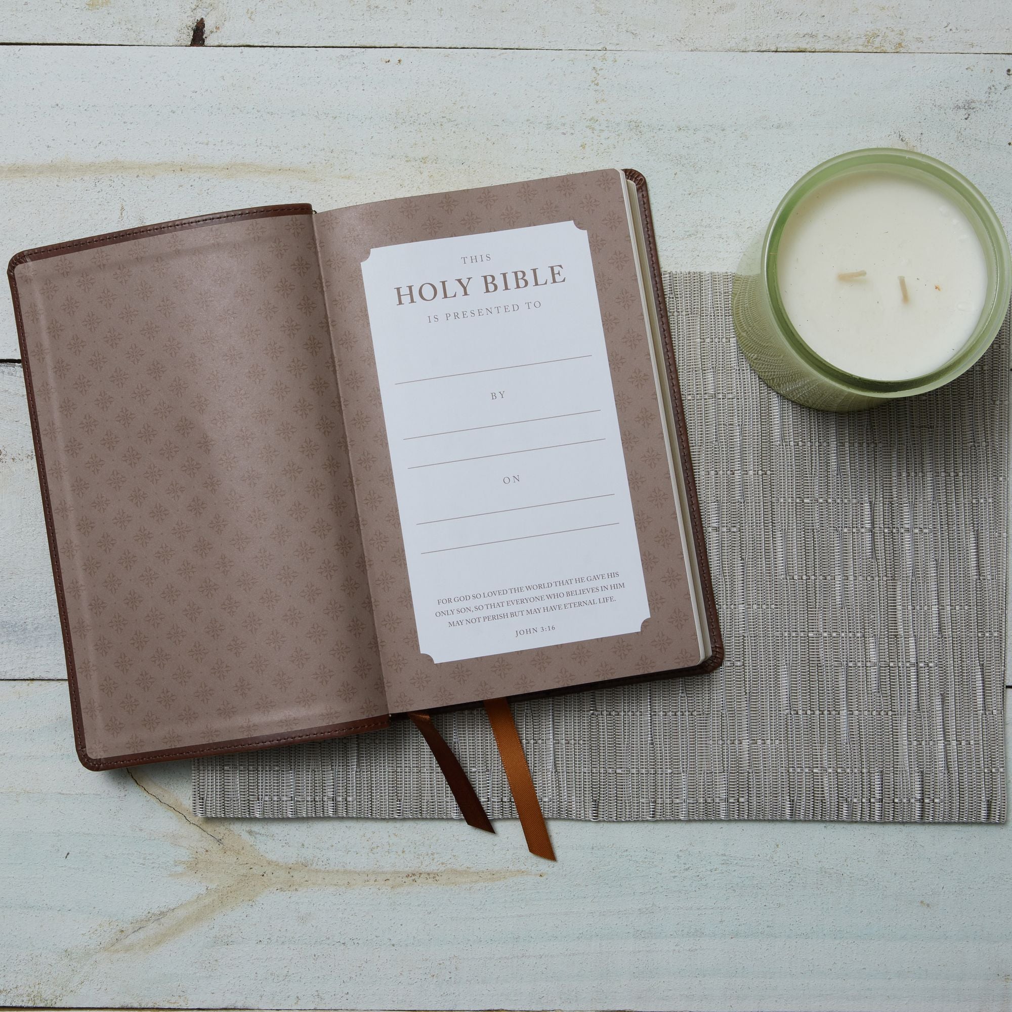 NRSV Catholic Edition Gift Bible, Black Leathersoft (Comfort Print, Holy Bible, Complete Catholic Bible, NRSV CE): Holy Bible