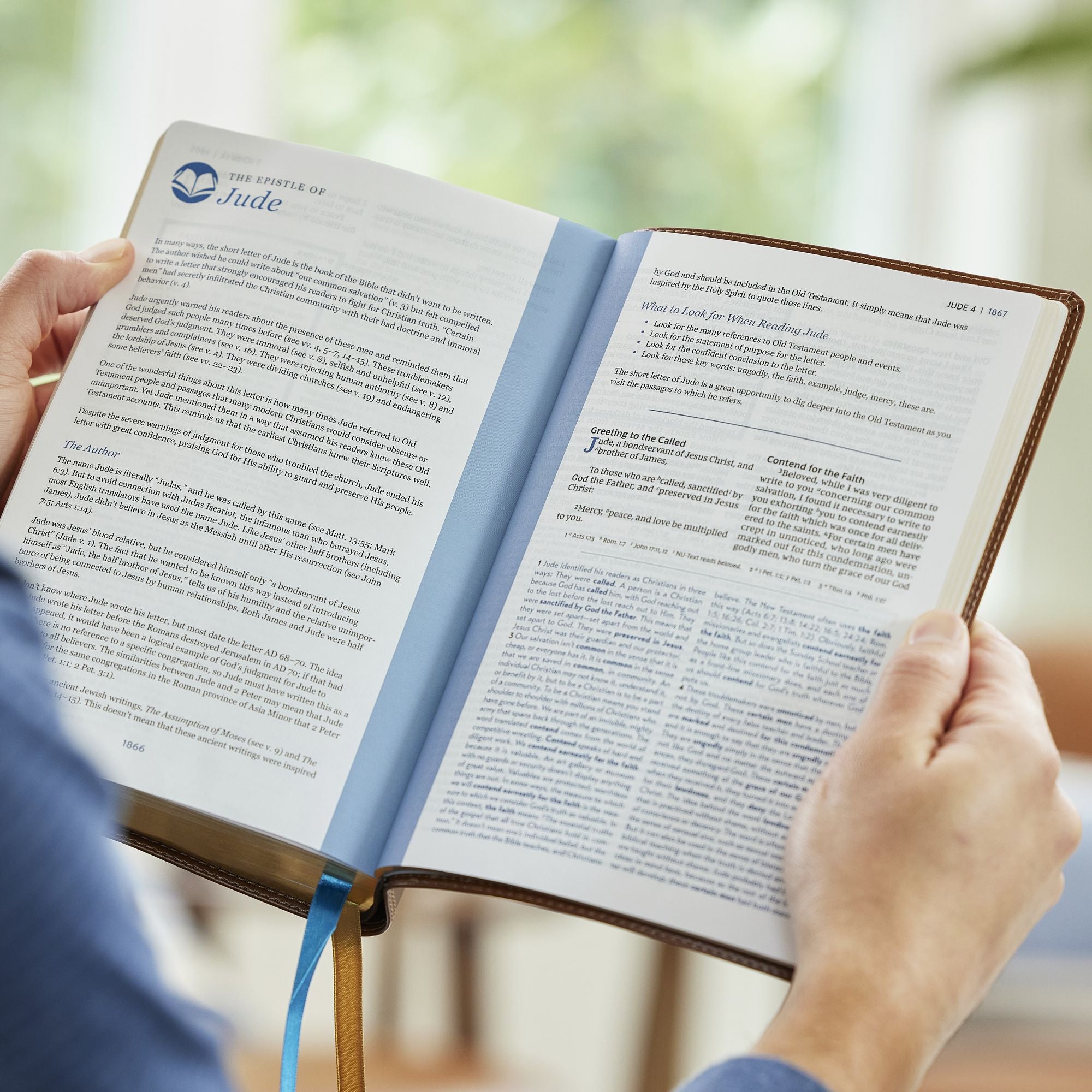 Enduring Word Study Bible: Pastoral Commentary from Every Chapter of the Bible (NKJV, Black Bonded Leather, Red Letter, Comfort Print)
