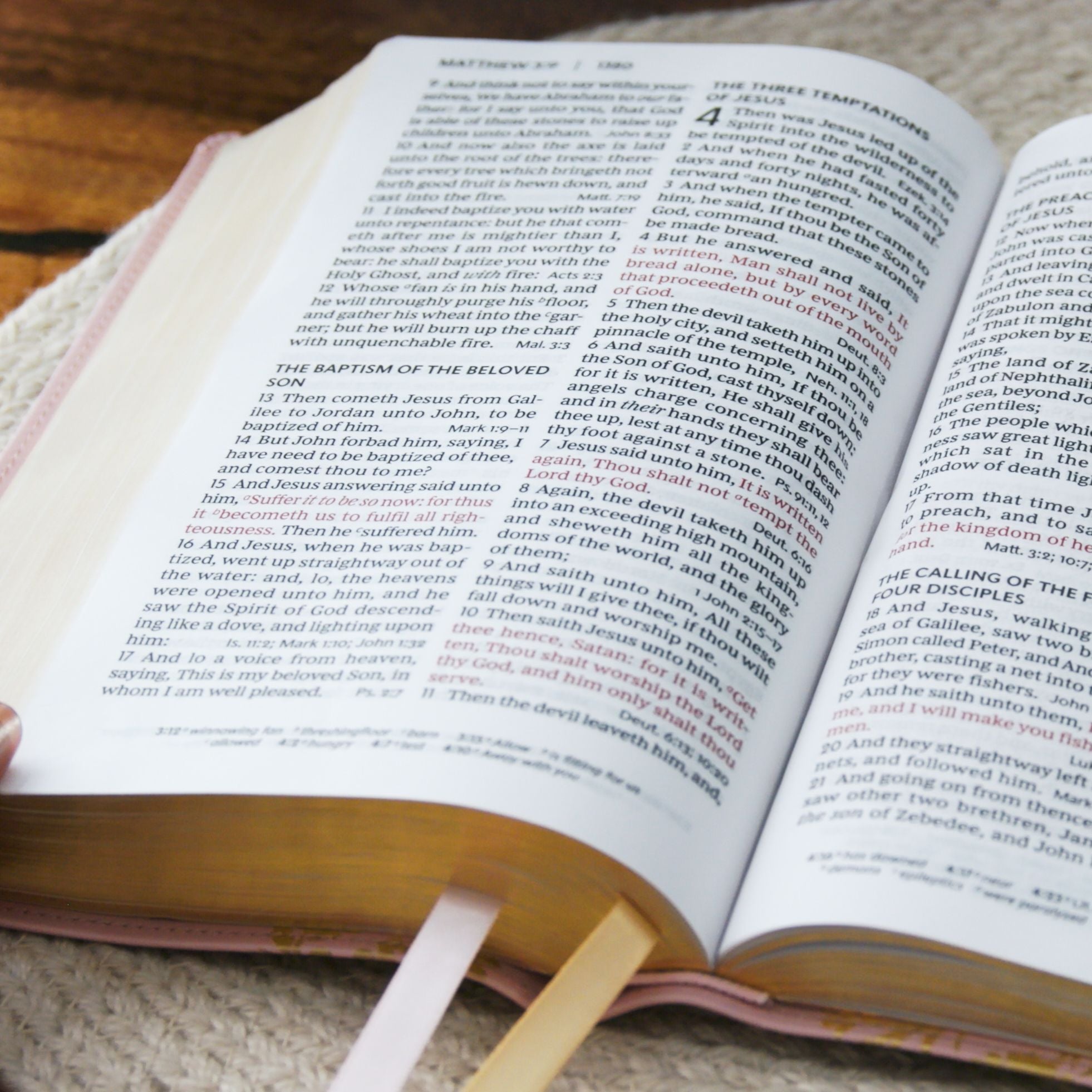 KJV Personal Size Large Print End-of-Verse Reference Bible, Brown Leathersoft, Red Letter, Comfort Print (Thumb Indexed)