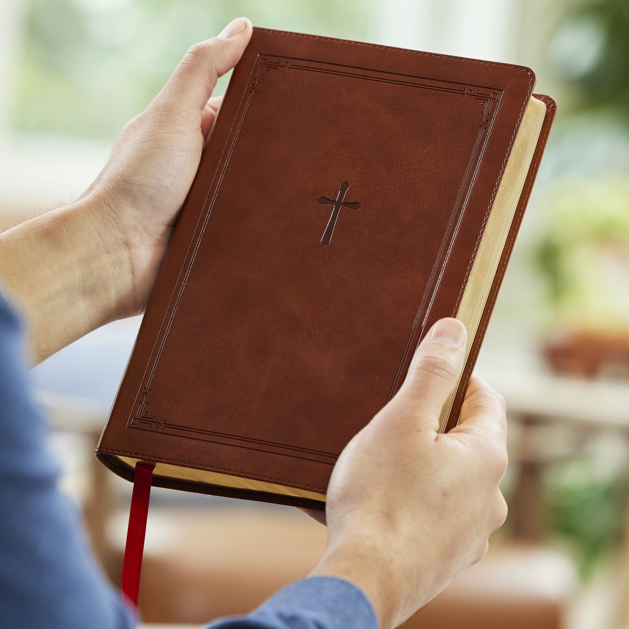 KJV Giant Print End-of-Verse Reference Bible, Brown Leathersoft, Red Letter, Comfort Print