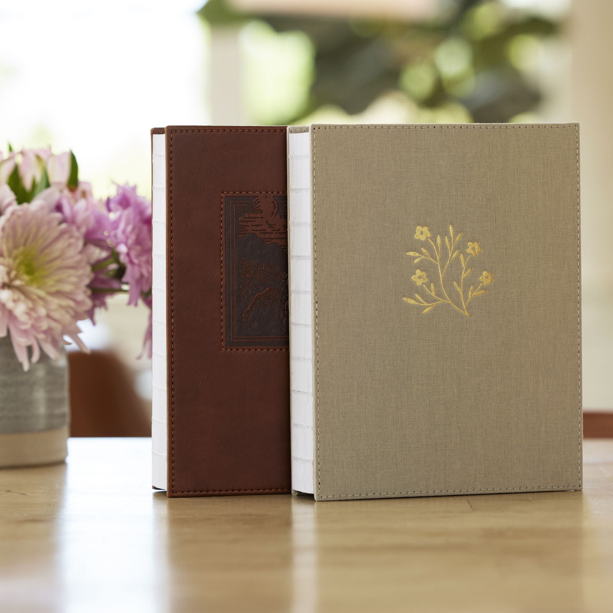 NKJV New Testament, Tracing edition: Engaging the Scripture Word by Word (Gray Cloth over Board)