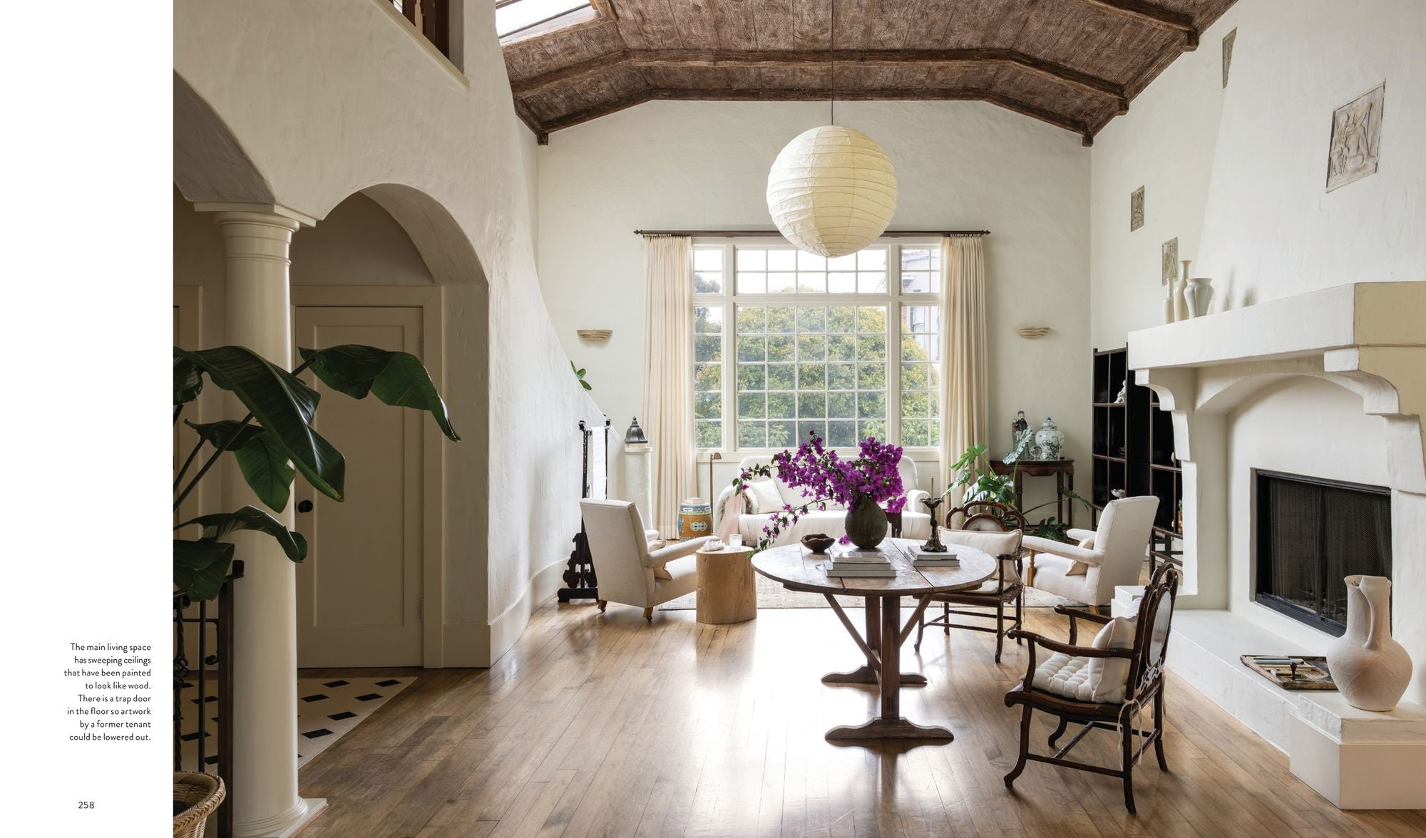 The Essentials: The Art of Interior Design: A Guide to Furnishing, Decorating, and Styling Your Home