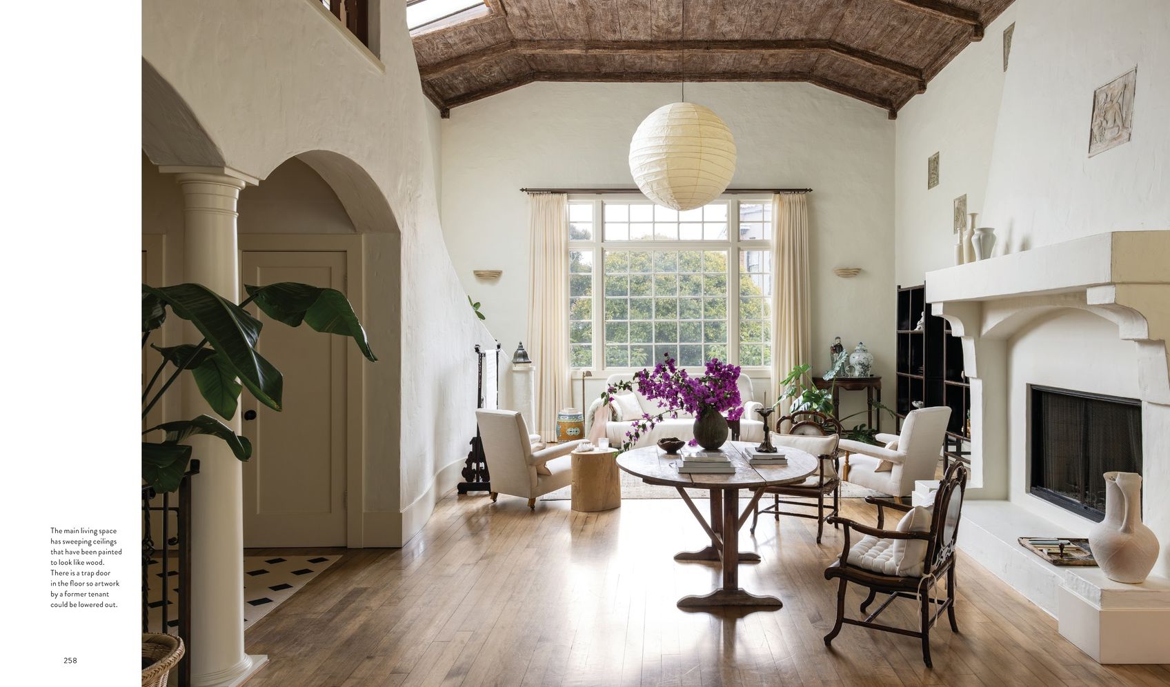 The Essentials: The Art of Interior Design: A Guide to Furnishing, Decorating, and Styling Your Home