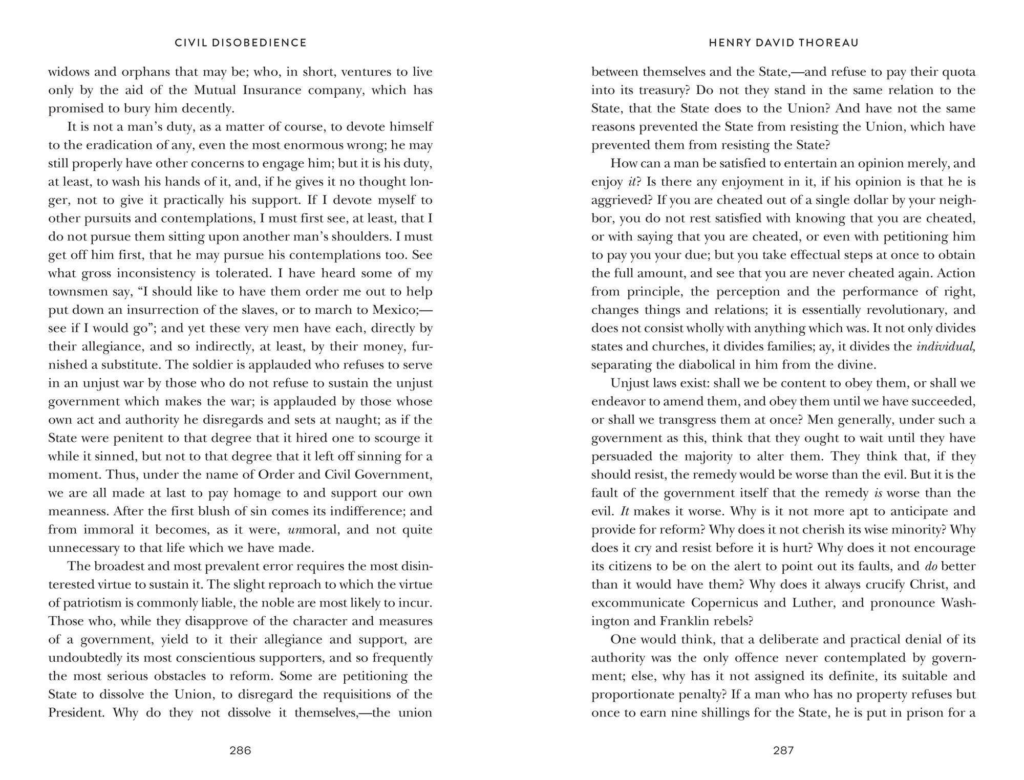 Walden and Civil Disobedience (Signature Classics)