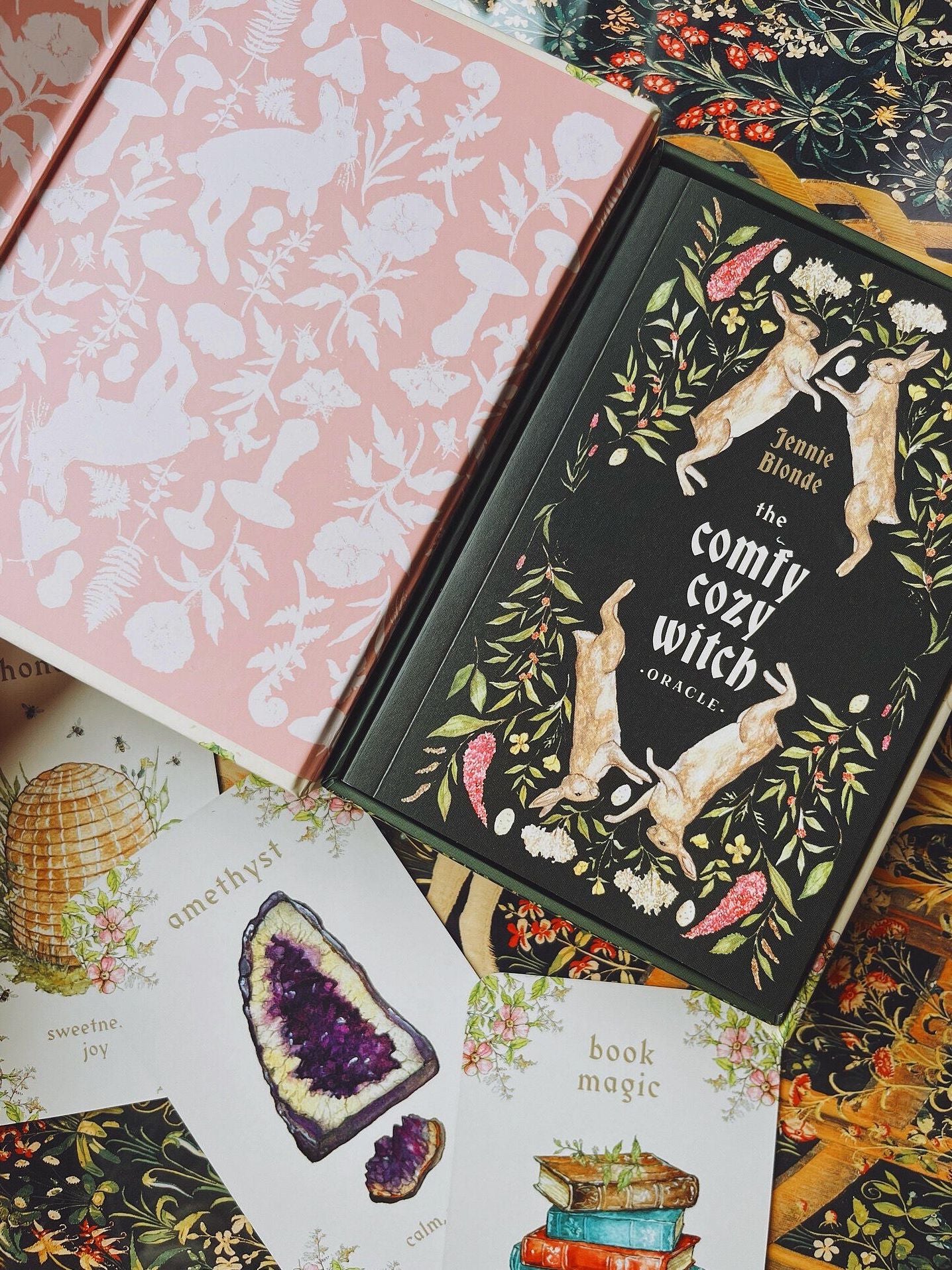 The Comfy Cozy Witch Oracle: A 47-Card Deck & Book