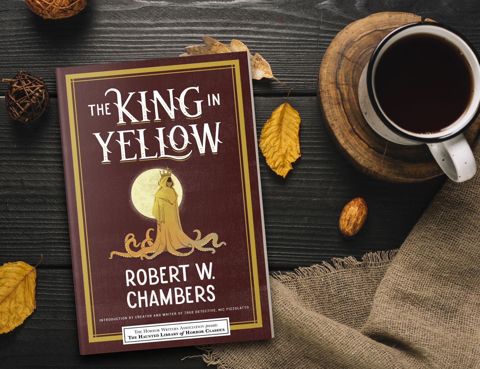 The King in Yellow (Haunted Library of Horror Classics)