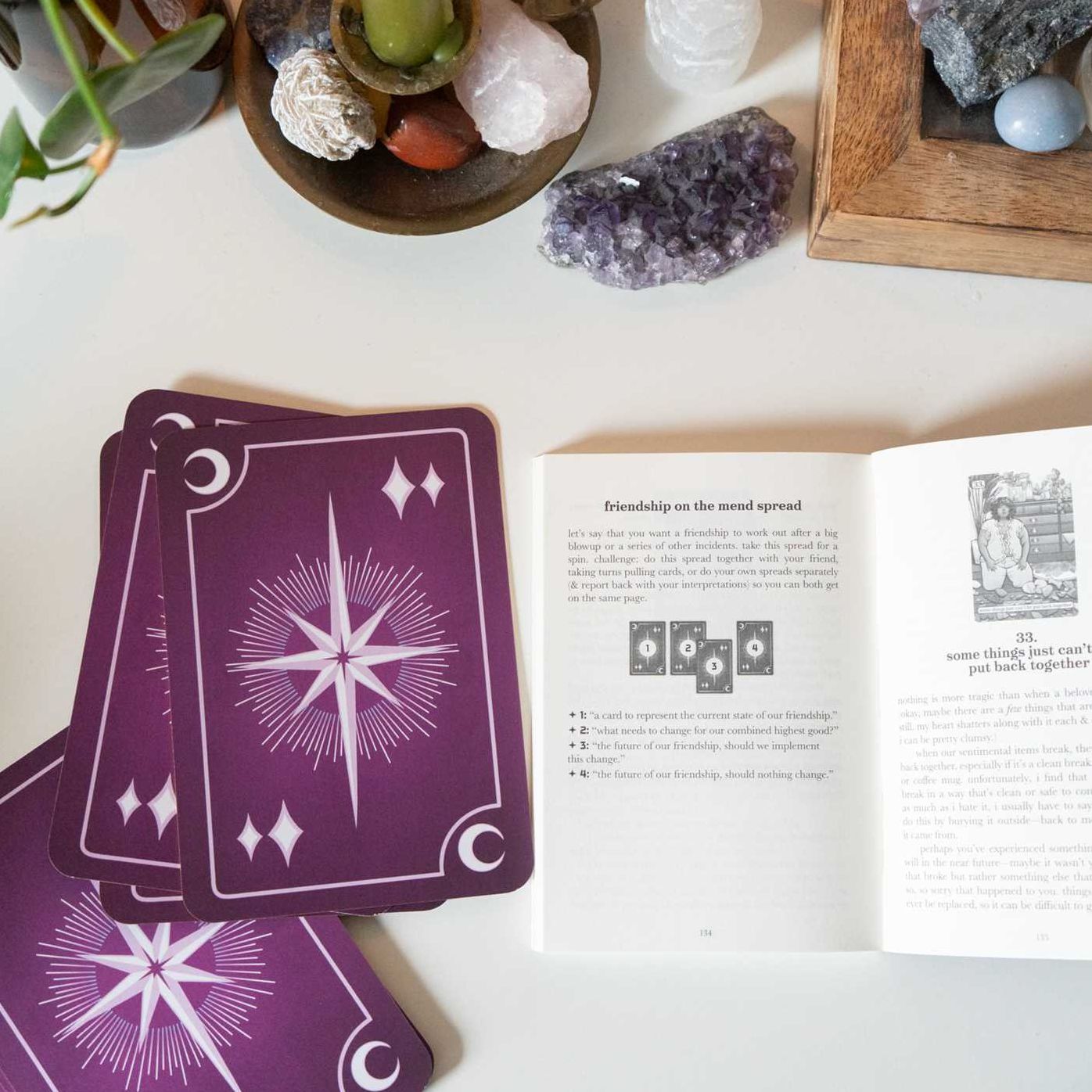 Chubby Witch's Night In: A 44-Card Oracle Deck and Guidebook
