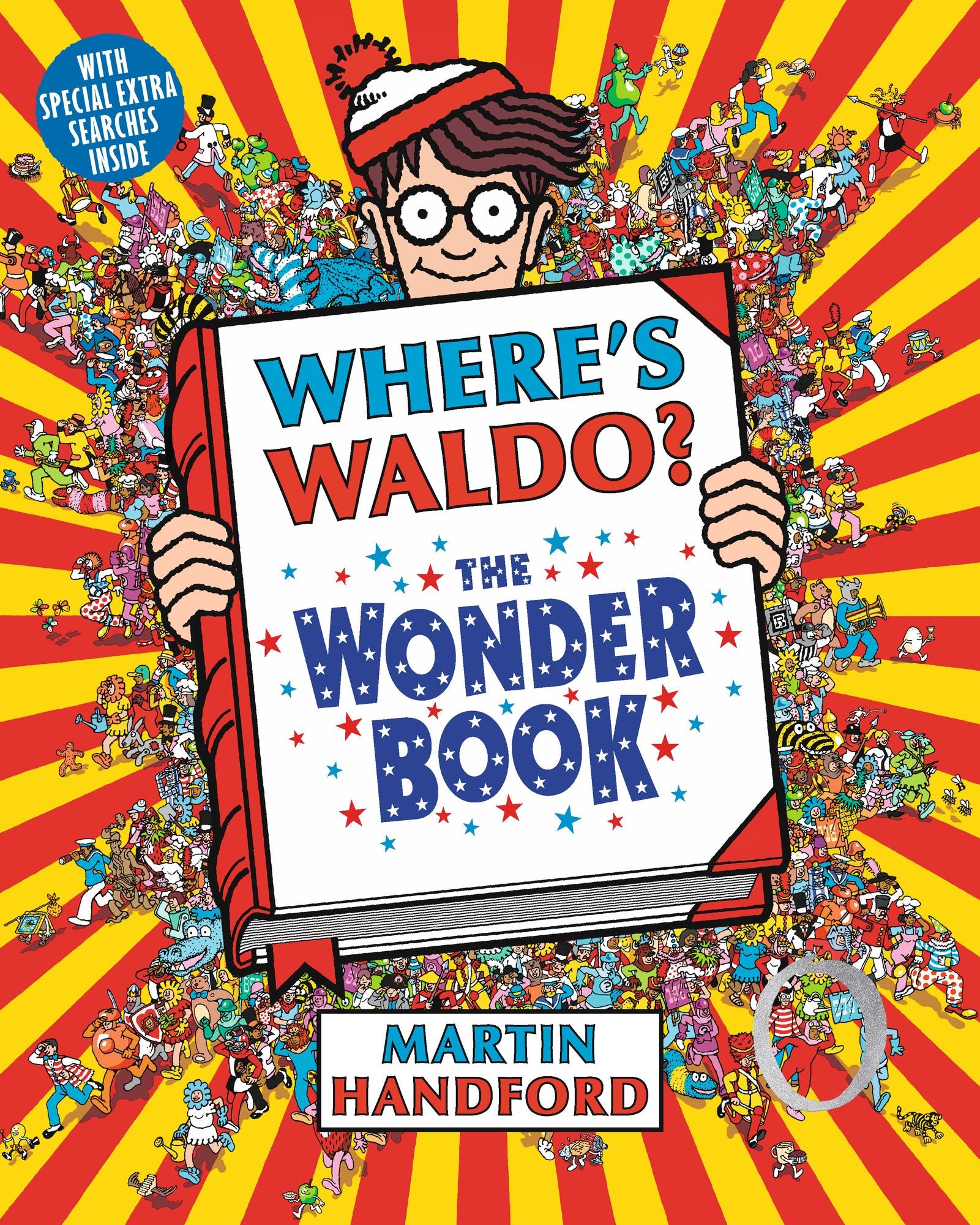 Where's Waldo? The Wonder Book: (A Hidden Object Activity Book with Search & Find Puzzles and Spot-the-Difference Game - a Perfect Gift & Travel Companion for All Ages)