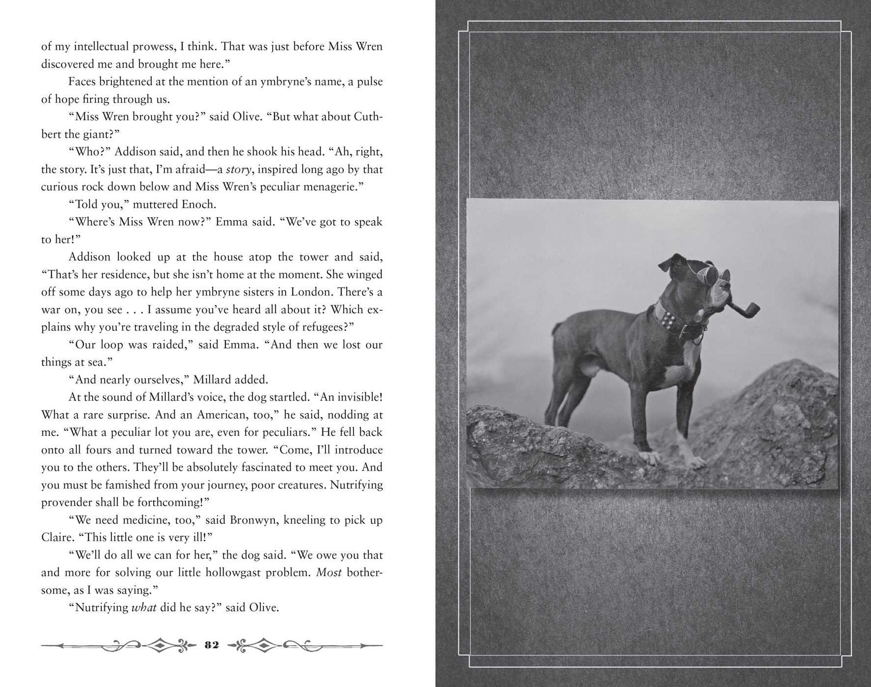 Hollow City (Miss Peregrine's Peculiar Children Series #2)