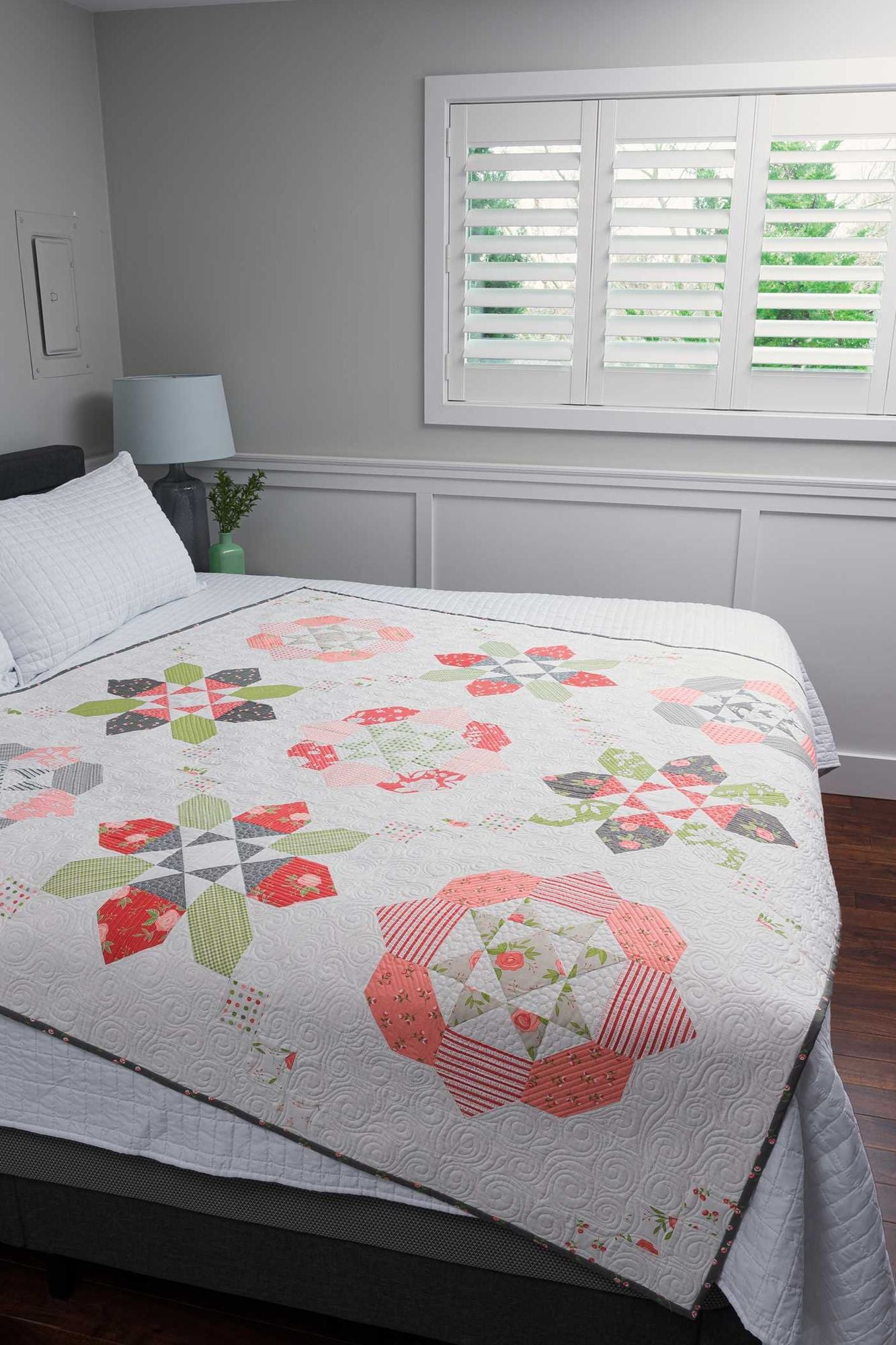 Fast & Fun Lap Quilts: 9 Patterns for 10" Squares