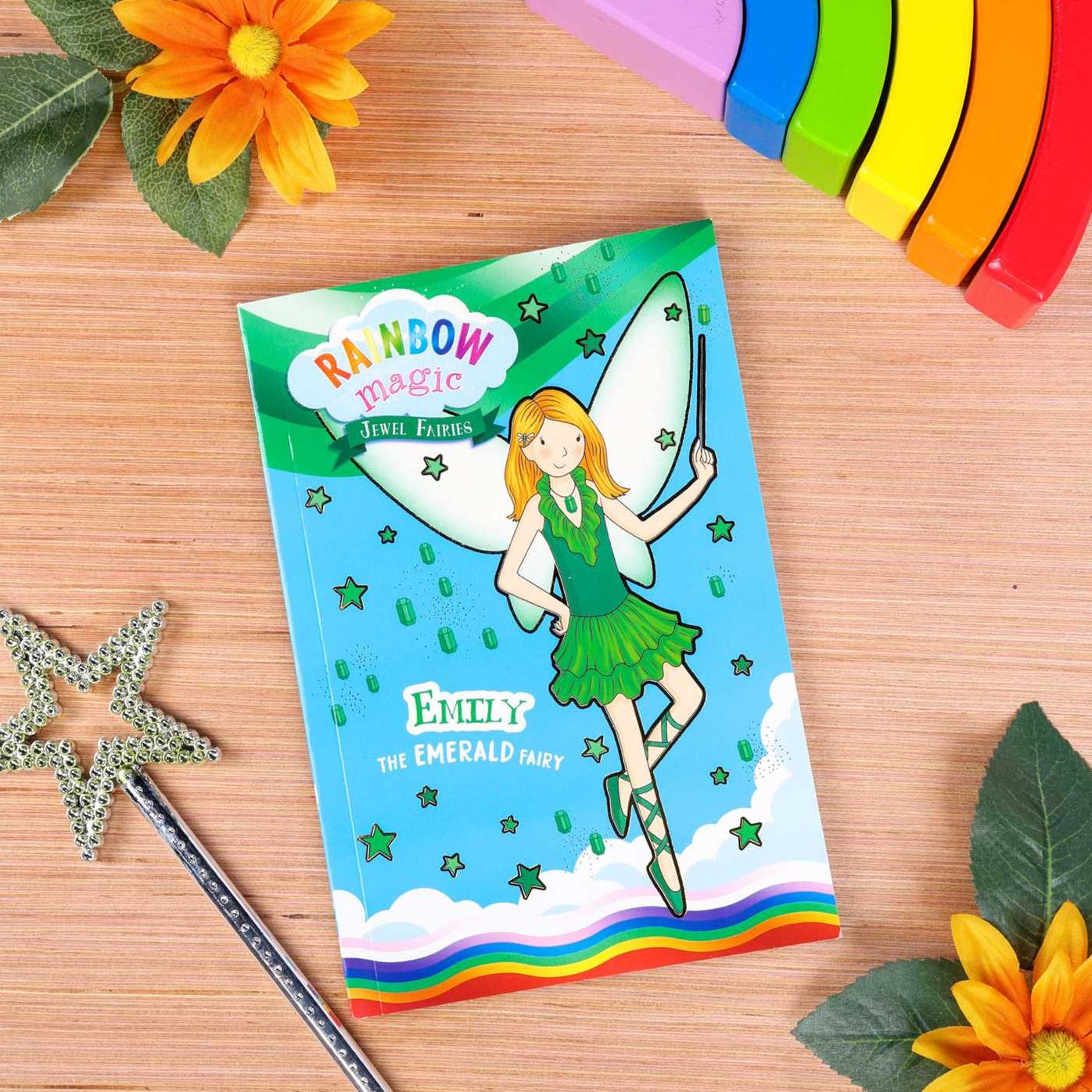 Rainbow Magic Jewel Fairies #3: Emily the Emerald Fairy