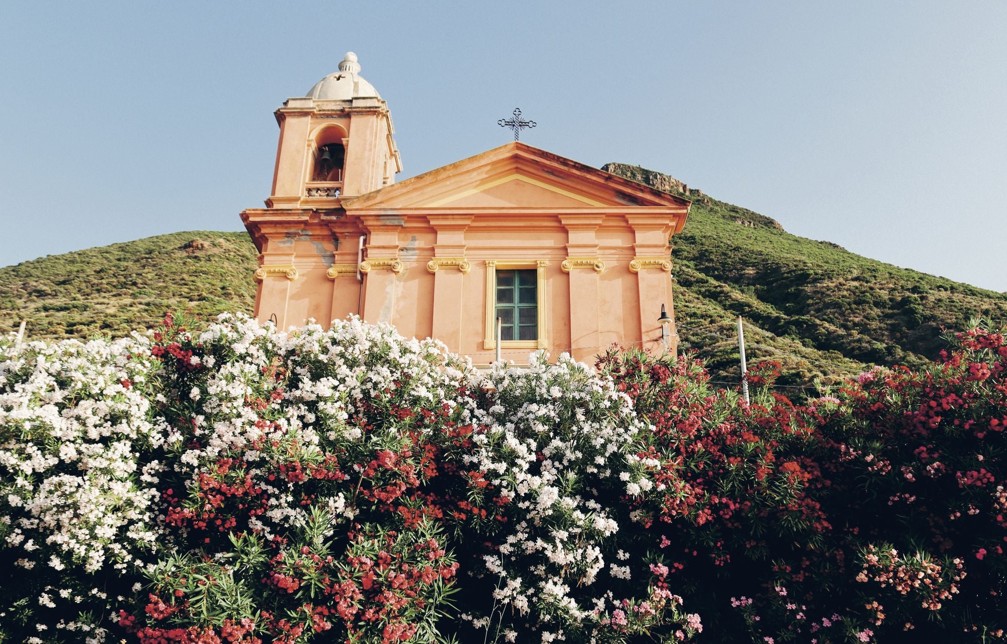 Italian Coastal: Recipes and Stories From Where the Land Meets the Sea
