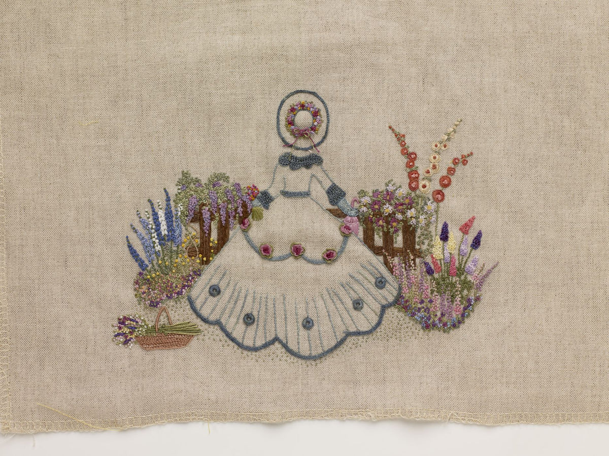 Embroidered Country Gardens: Create beautiful hand-stitched floral designs inspired by nature