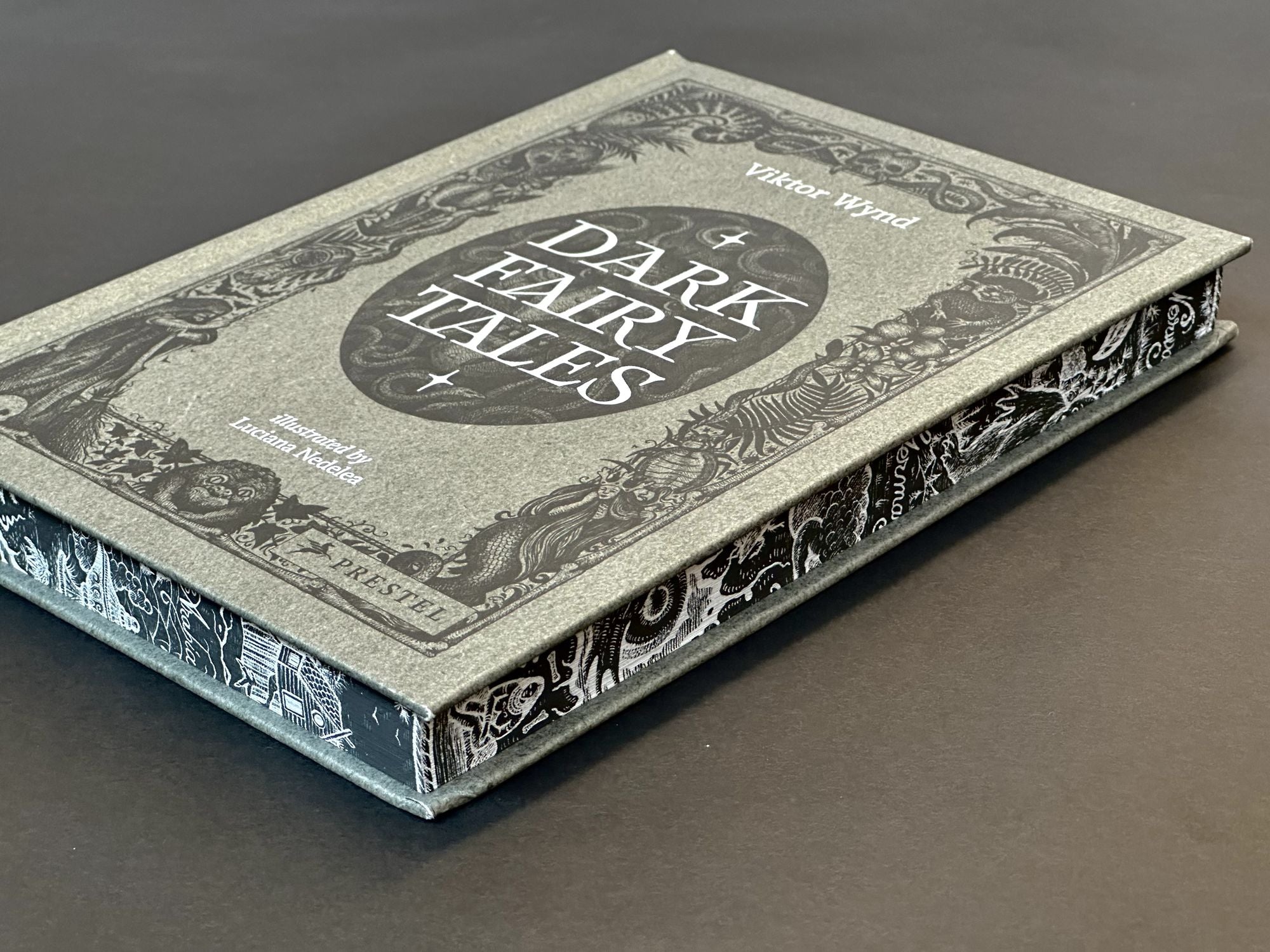 Dark Fairy Tales: Stories from Around the World (That Are Definitely Not Suitable for Children)