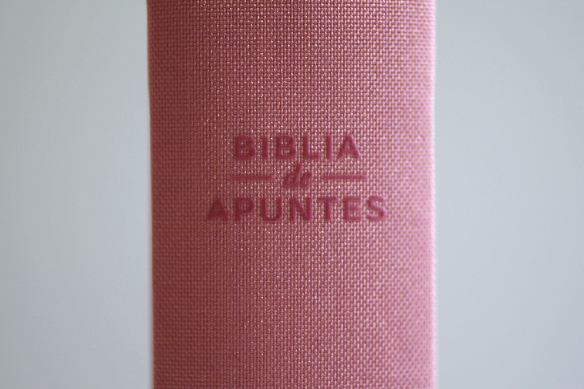 Biblia de Apuntes RVR 1960. Tapa dura, rosada con flores / Spanish Journalling Bible RVR 1960 Hardcover Pink with Flowers