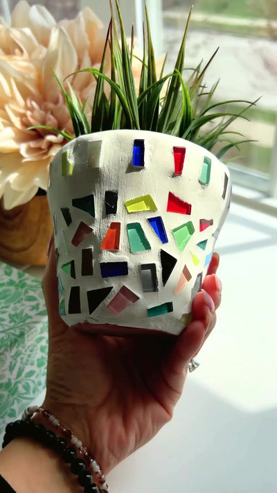 Step-by-step video detailing how to use the mosaic planter kit.